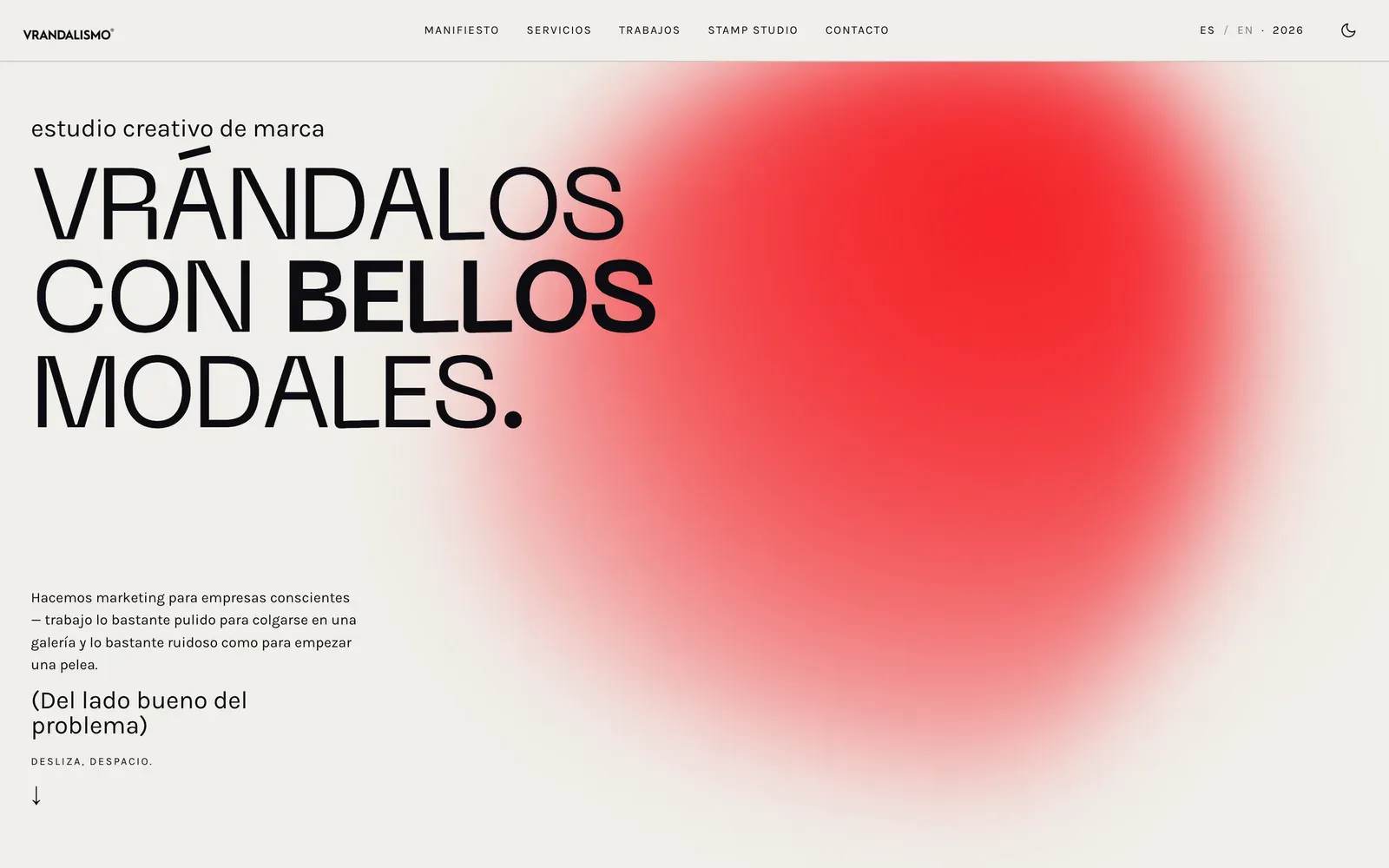 La portada de vrandalismo.es en español, con su degradado rojo y el titular «Vrándalos con bellos modales».